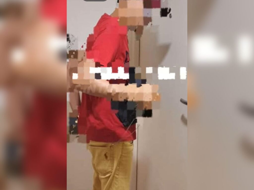 Bersekedudukan dengan lelaki asing hingga lahir anak