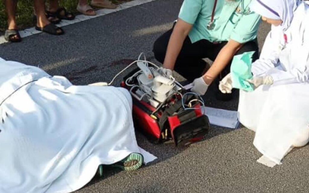 Wanita maut, rakan parah motosikal dirempuh kereta dari belakang