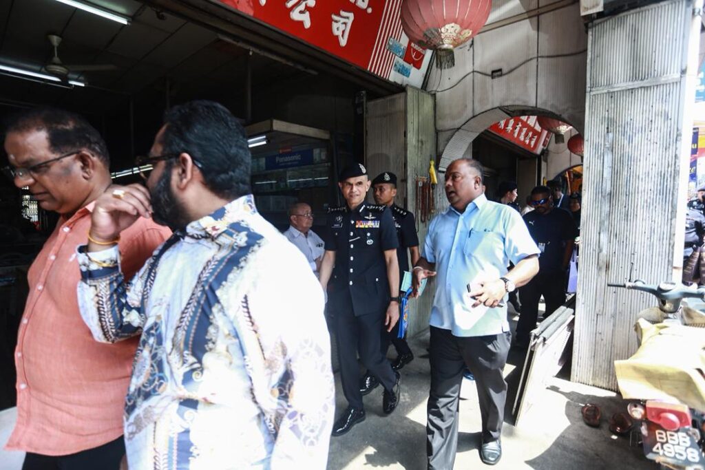 Cuti lebih 15,000 Polis Selangor dibekukan