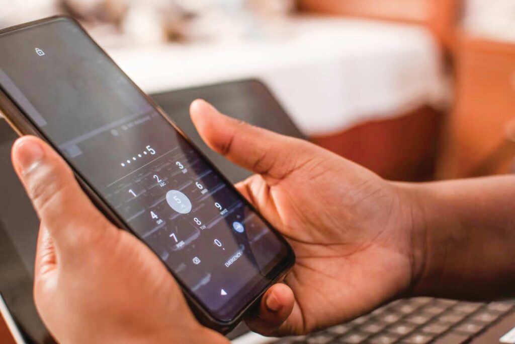 Suami kuat cemburu sampai ‘jaga’ password telefon bini