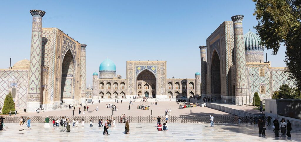 Samarkand permata seni bina Islam, Parsi