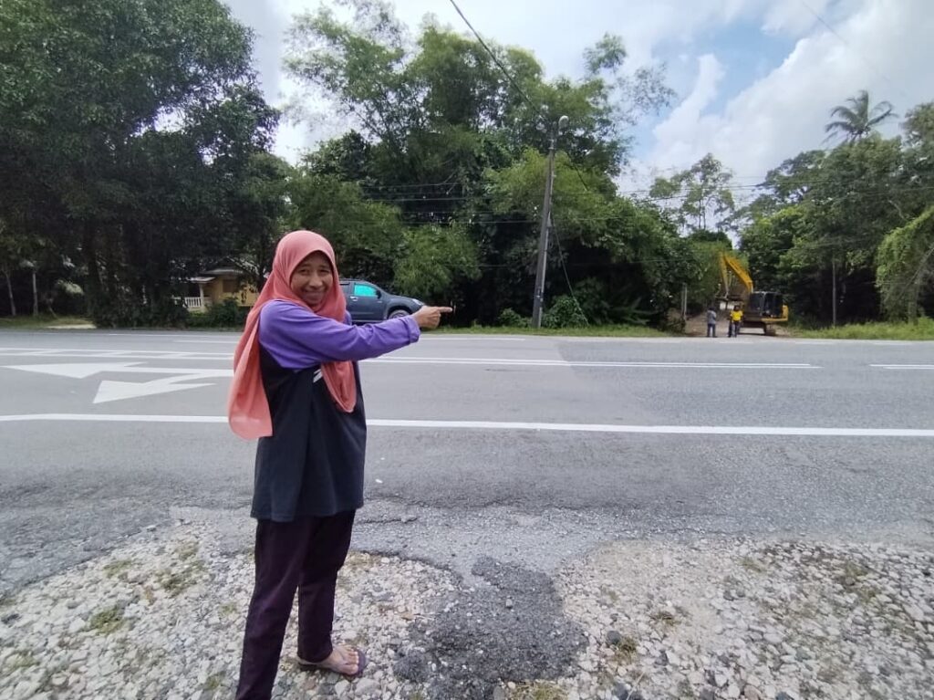 Campak basikal, pecut lari nampak gajah depan rumah