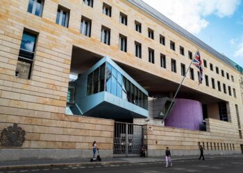 Britain perlu wang, mahu jual bangunan kedutaan