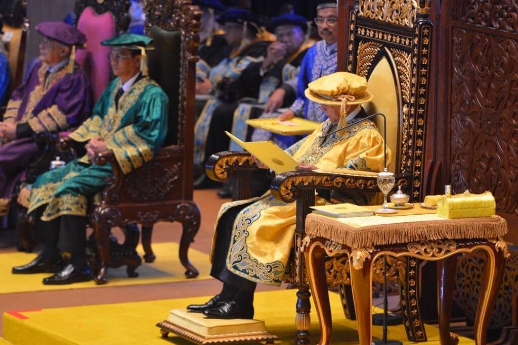 Jangan jadikan IPT platform berpolitik – Sultan Kedah