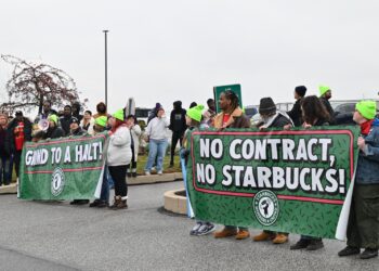 2,000 barista Starbucks lancar mogok di 65 bandar 