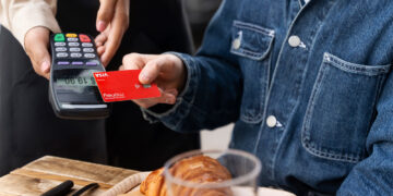 Kad Prabayar Visa Merchantrade Money beri penjimatan berganda kepada pelancong di luar negara