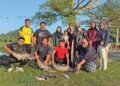 Memancing bersama keluarga dalam suasana kampung