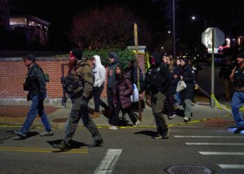 Universiti diserang, 2 maut, 8 kritikal