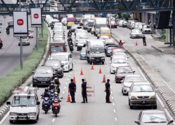 ‘Serah diri, letak senjata kami polis’