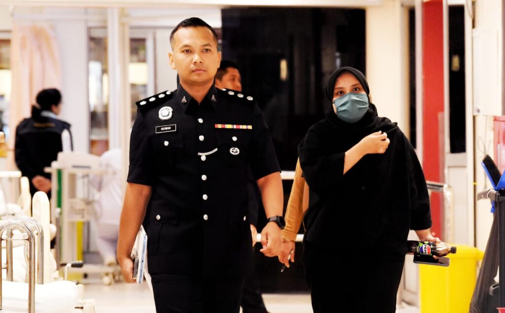 Ayang direman tujuh hari