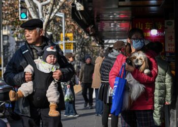 Kadar kelahiran China jatuh ke paras terendah