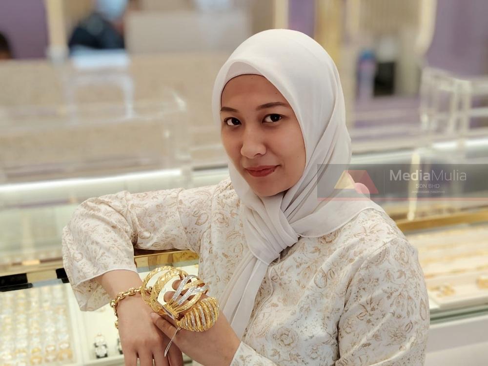 ‘Pejam mata’ lepaskan 30g emas demi anak