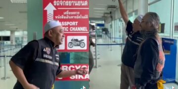 [VIDEO] ‘Tak dapat pergi konsert, dia punya excited jumpa Datuk Awie live’