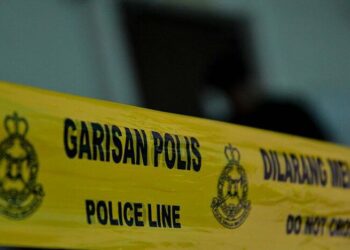 Maut terjatuh ketika kereta bergerak
