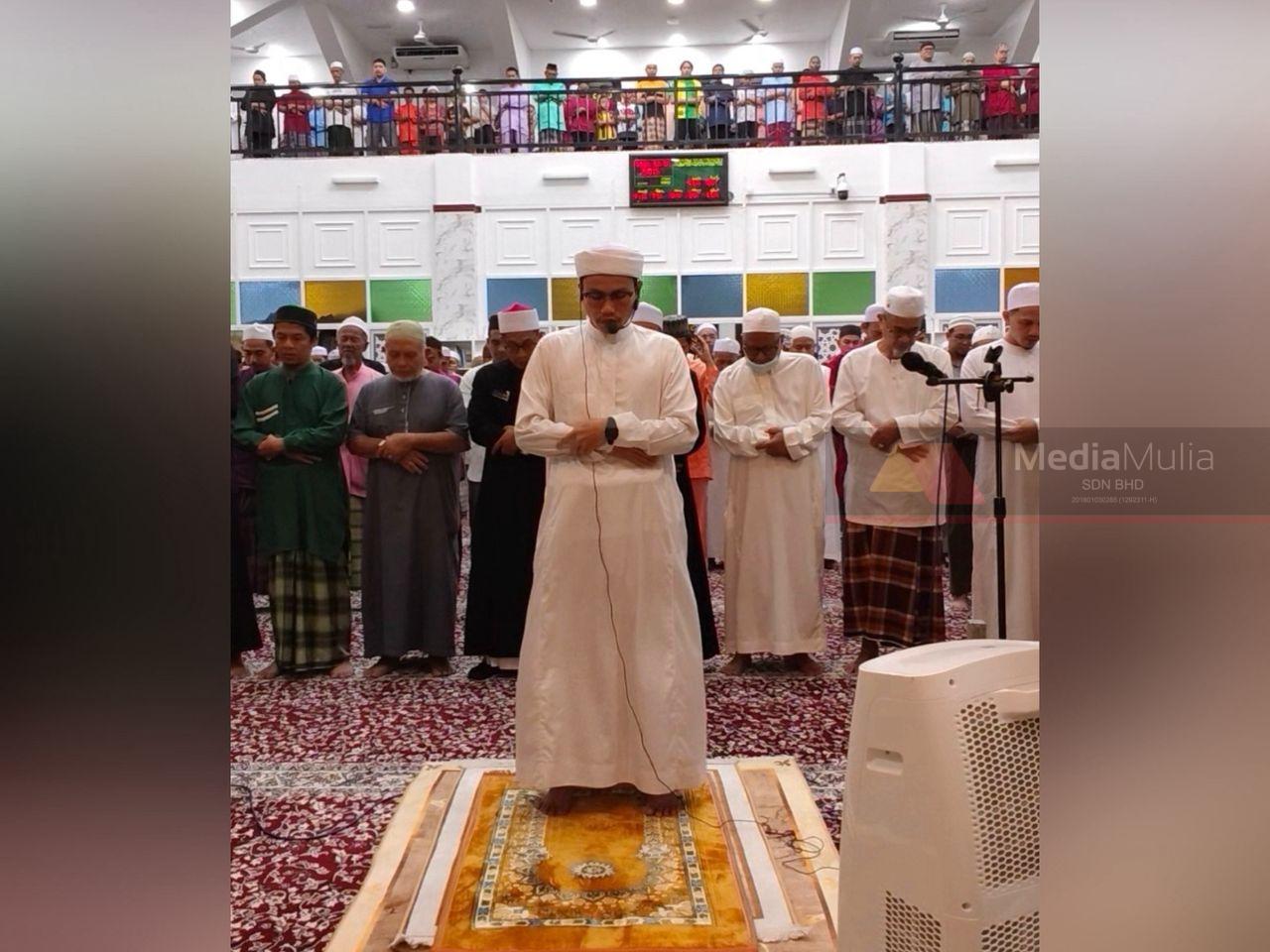 Imam tarawih dibayar RM1,000 satu malam