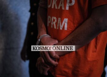 Bahaya guna agama kayakan diri