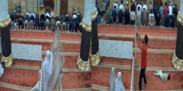 [VIDEO] Bergurau ketika solat, penghadang jatuh hempap budak hingga longlai