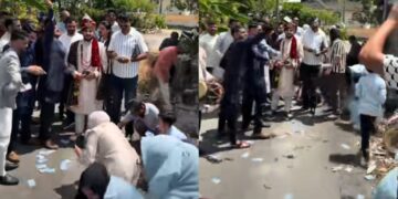 Majlis kahwin ‘lain macam’ rakan pengantin tabur RM1