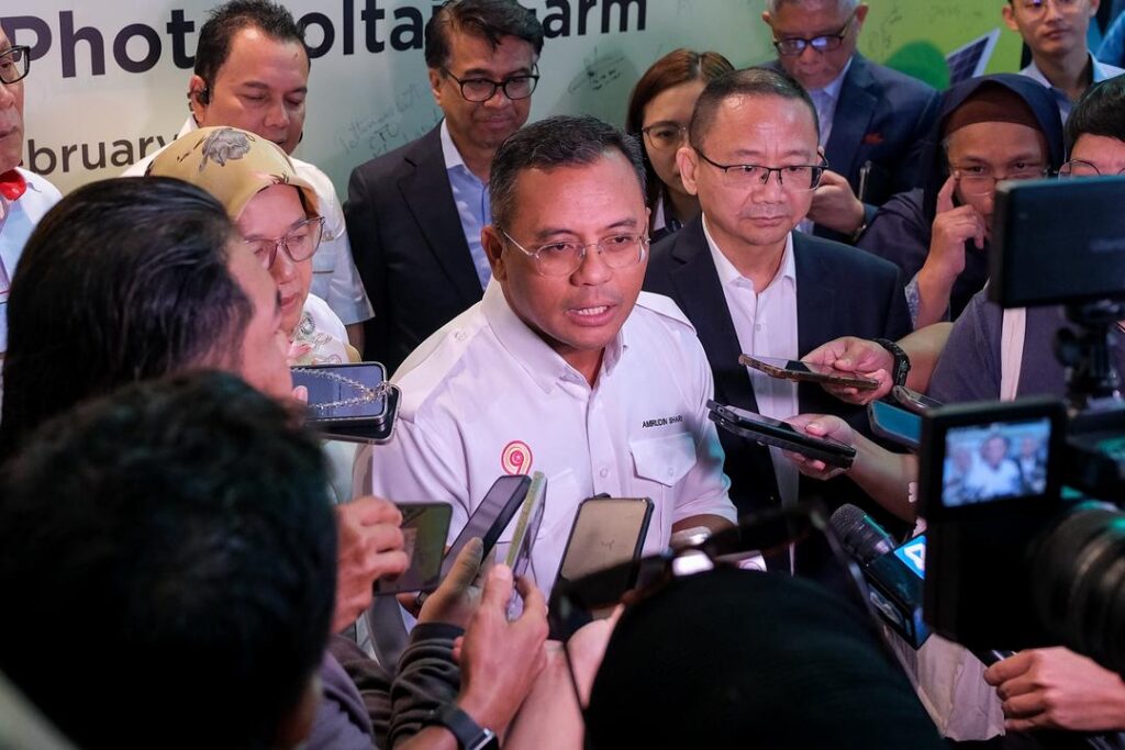 Amirudin kekal bidas sikap tak konsisten Pas dalam isu ladang babi