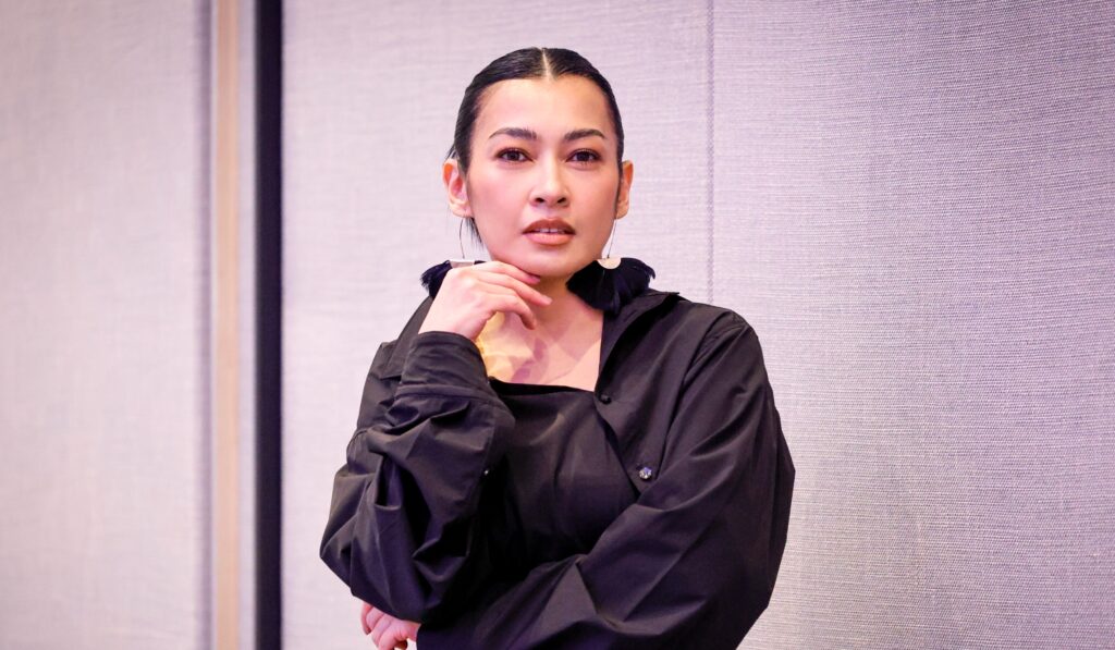 Tak guna kabel, Misha Omar dorong anak ke temu duga pramugara