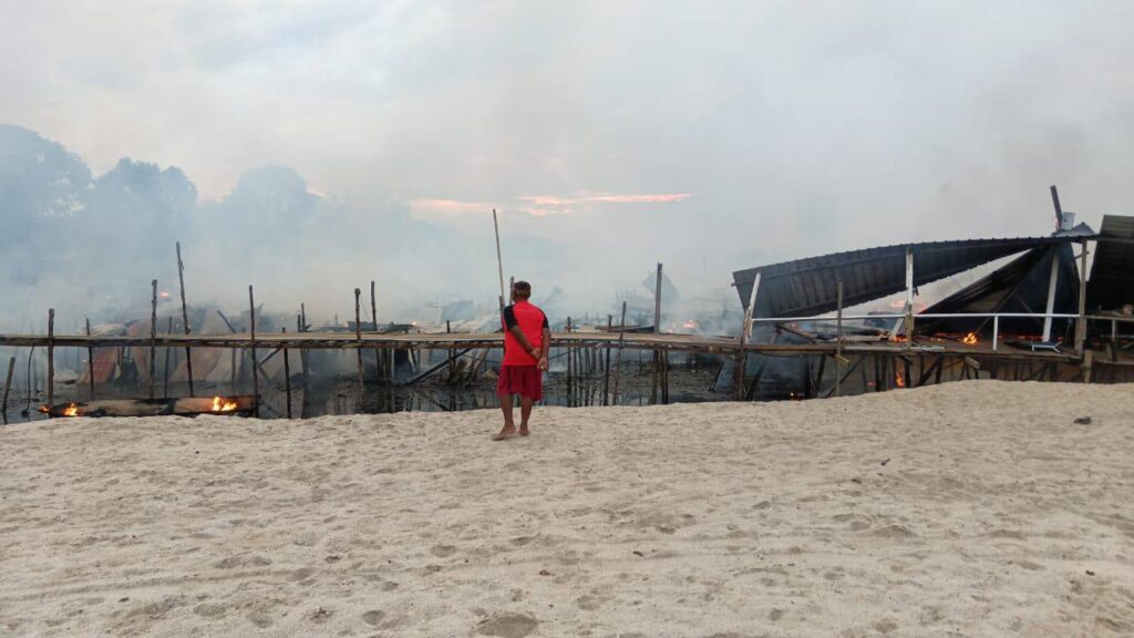 30 rumah Orang Asli atas air musnah dijilat api