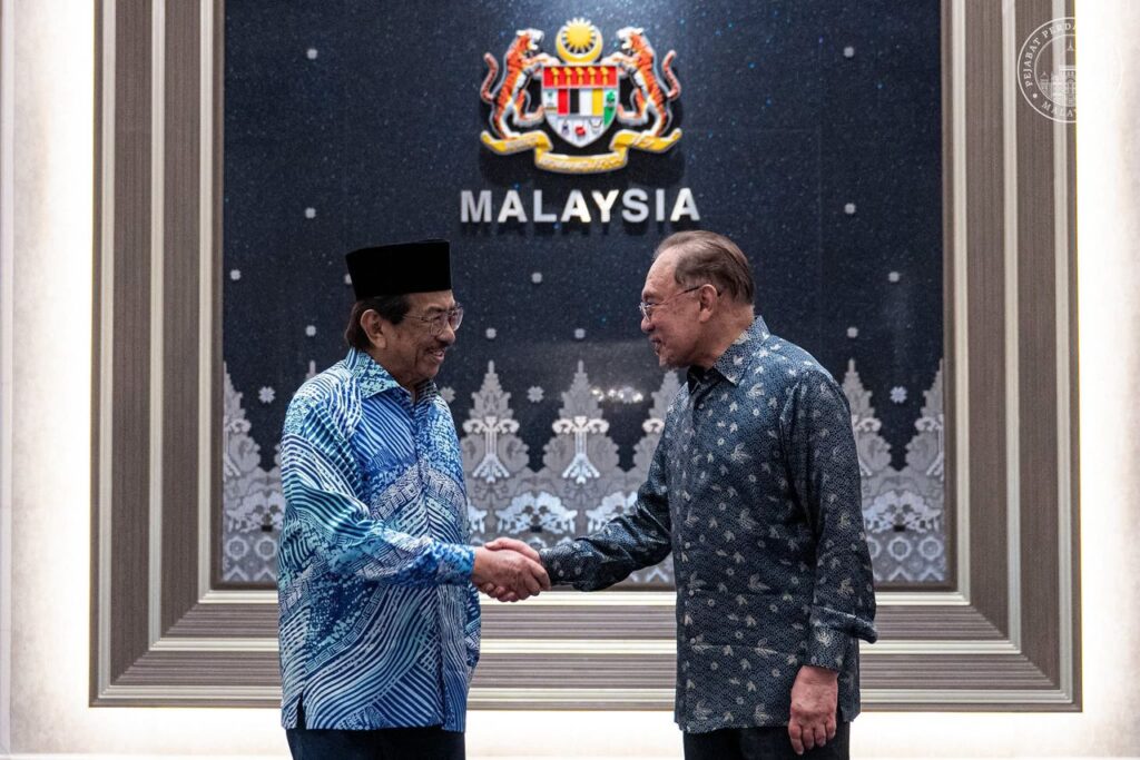 Anwar, Musa Aman bincang pembangunan Sabah di Seri Perdana