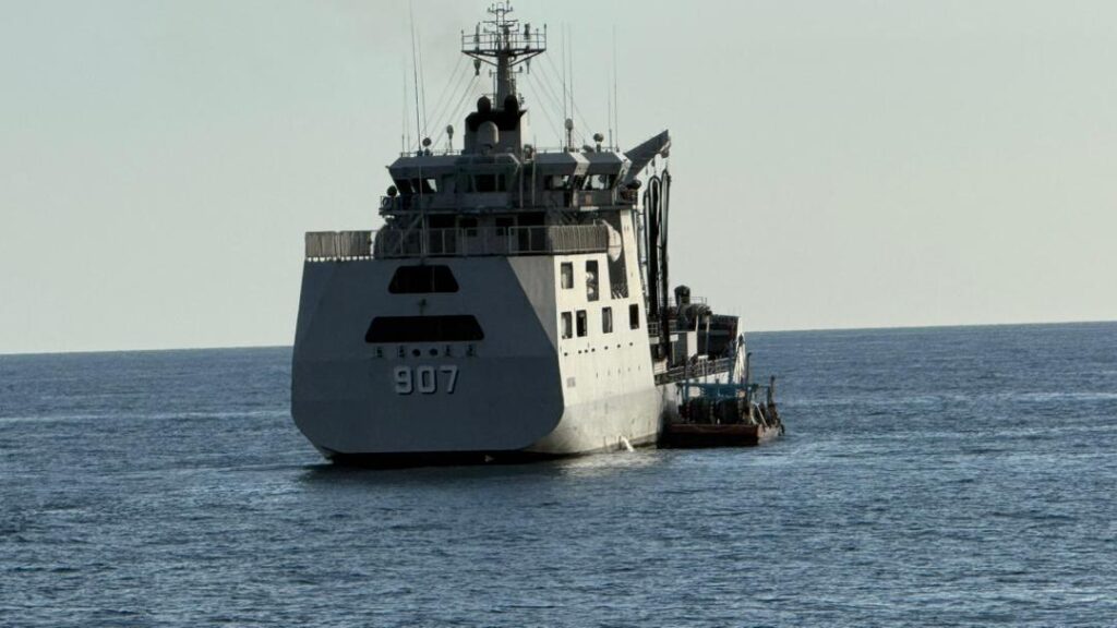 Maritim Selangor selamatkan bot nelayan tempatan ditahan TNI-AL