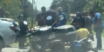 Remaja 14 tahun maut rempuh kereta di persimpangan jalan