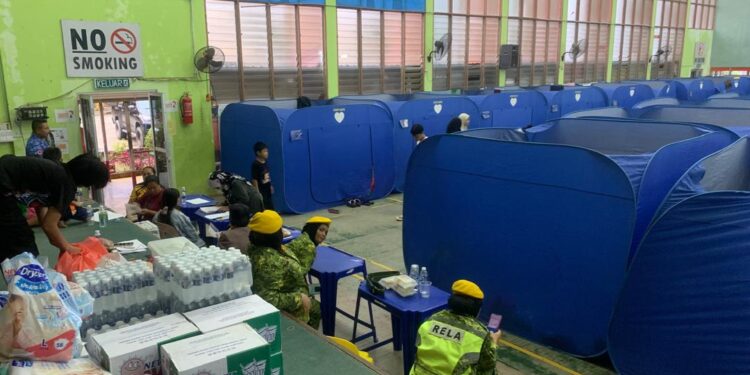 Banjir Sabah makin buruk, 3,685 mangsa dipindahkan
