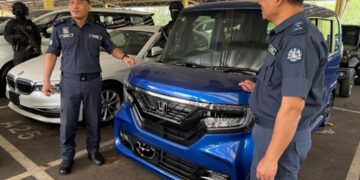 [VIDEO] Kastam rampas 42 kenderaan mewah bernilai RM22 juta