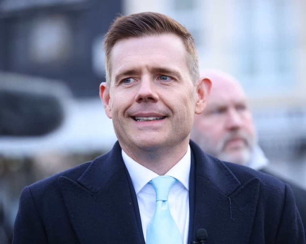 Calon pilihan raya cadang cukai tinggi untuk rakyat tiada anak