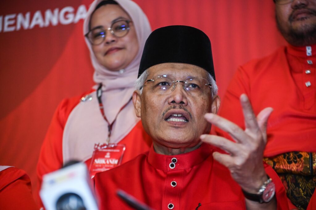 Bersatu pecat Hamzah Zainuddin