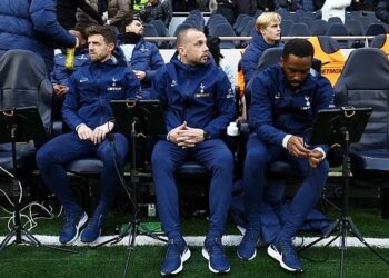 EPL: Heitinga hanya bekerja 32 hari