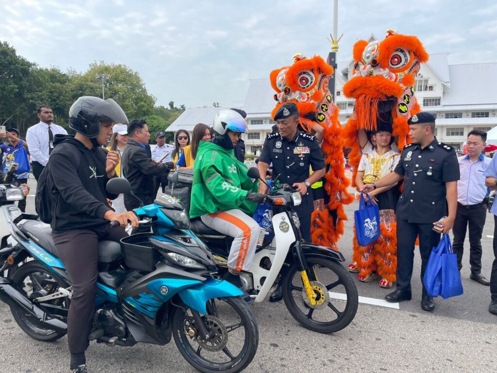 318,000 kenderaan dijangka serbu Melaka, polis ‘tunggu’ di 17 lokasi panas