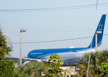 Pesawat bawa Netanyahu lintas ruang udara ahli ICC