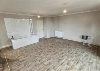 Rumah cantik tapi pelik 