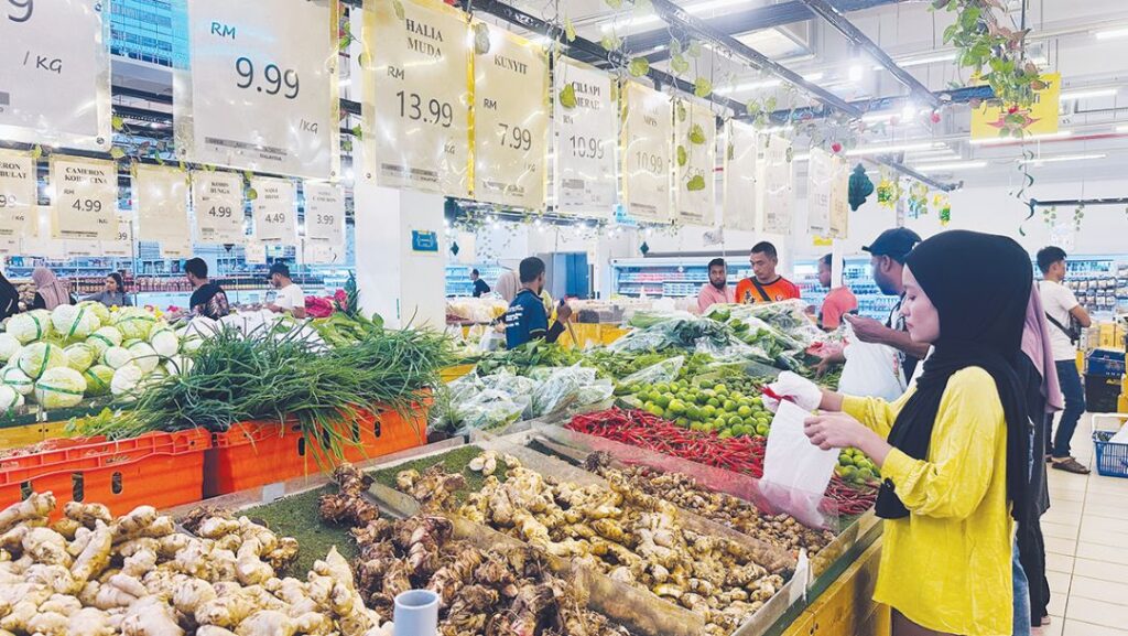 Harga sayur naik, cili merah cecah RM15 sekilo