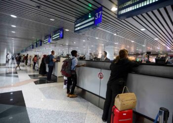 Harga tiket sama seperti sebulan gaji