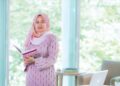 Dr. Nazimah pakar kesihatan wanita dari awal hingga akhir hayat