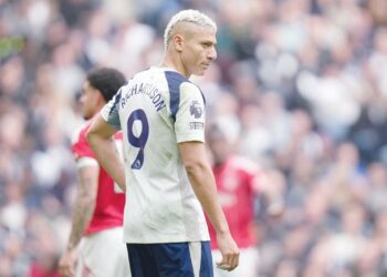 Spurs kini di ambang penyingkiran