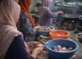 Menantu perempuan ok tak tu buat kerja dekat dapur
