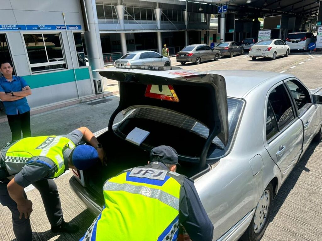 Sindiket seludup petrol RON95 tumpas di Pengkalan Hulu