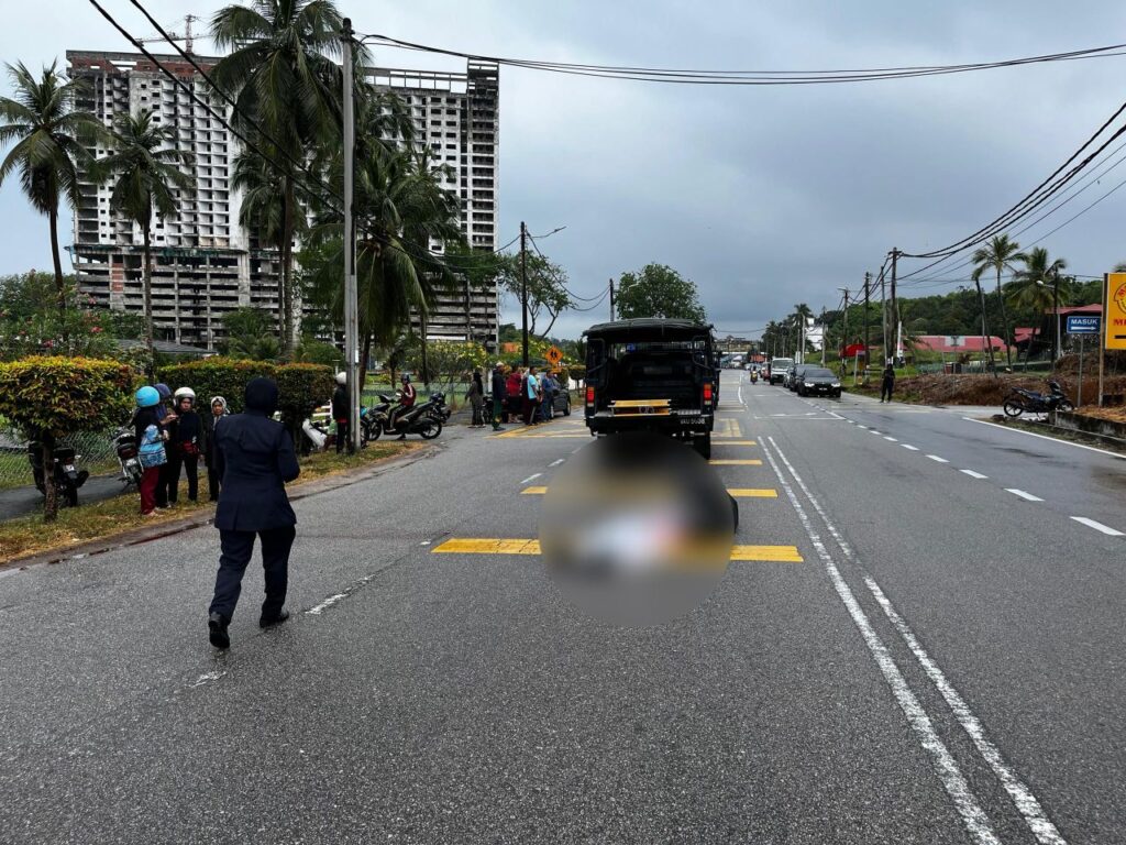 Penunggang motosikal maut langgar MPV dipandu warga emas