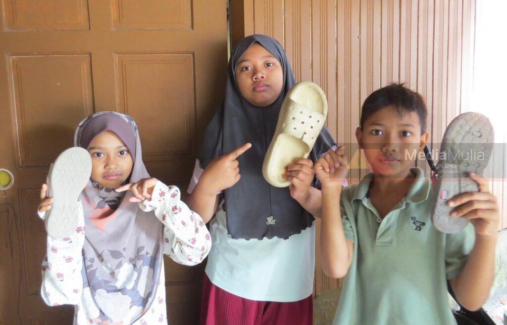 Siapa curi selipar penduduk Gua Musang?