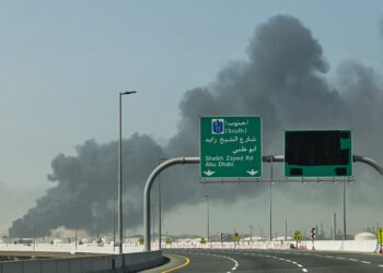 Dron jatuh berhampiran lapangan terbang Dubai