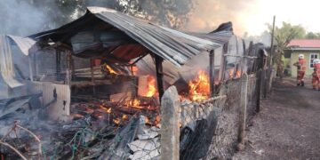 Lelaki maut terperangkap dalam stor terbakar