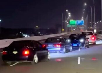 Polis siasat konvoi kereta ‘zigzag’ tengah jalan 