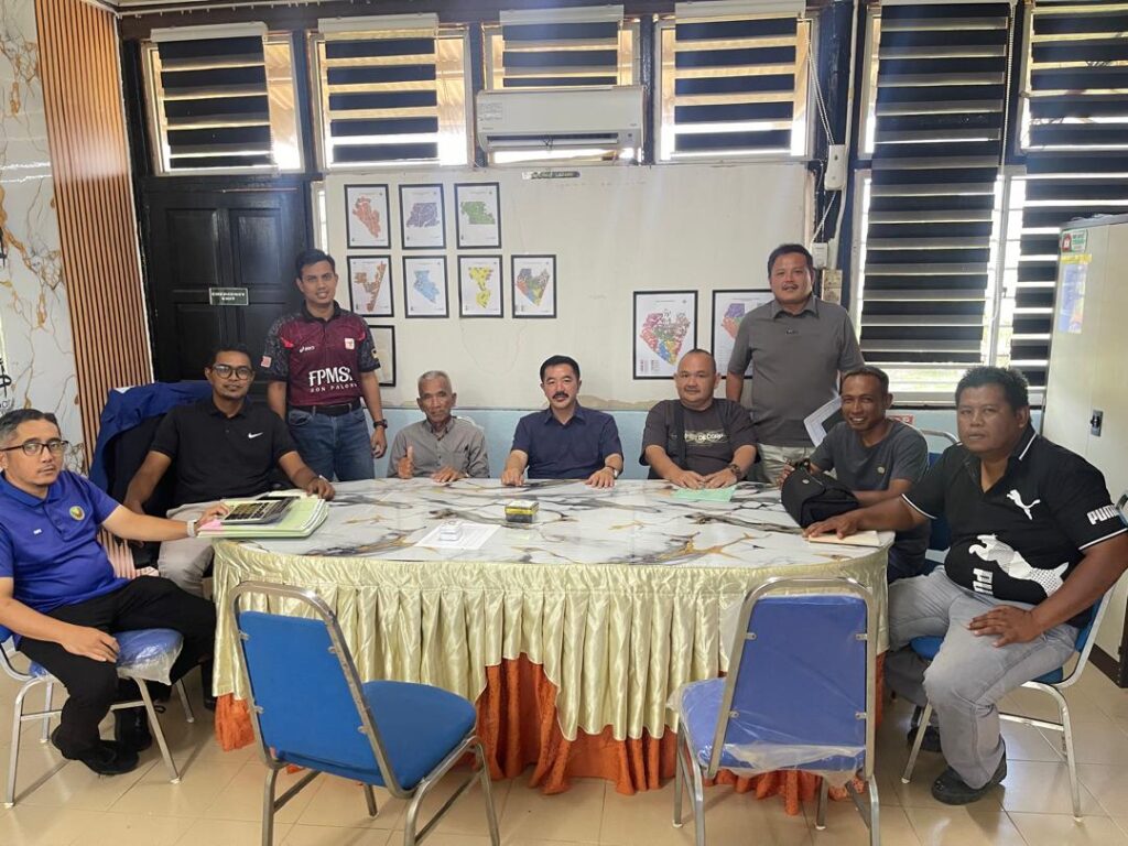 ‘Kami bertahan tapi berisiko gulung tikar’