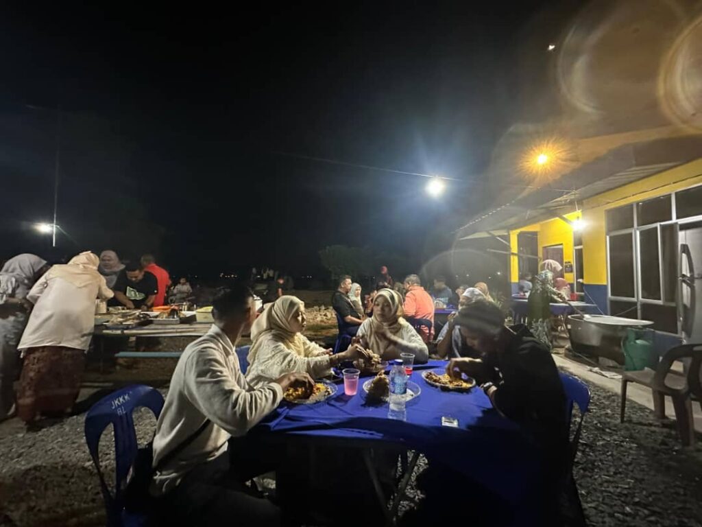 Cuaca panas: Ramai pilih beraya waktu malam