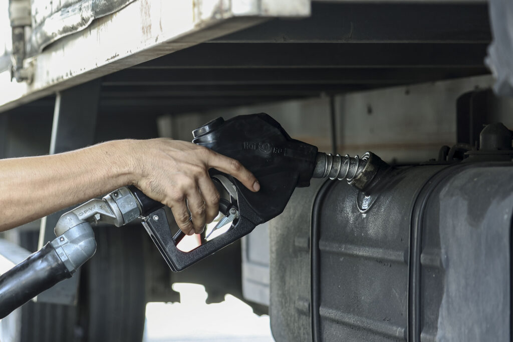 Harga diesel RM5.52 seliter, RON95 dan RON97 terus melonjak